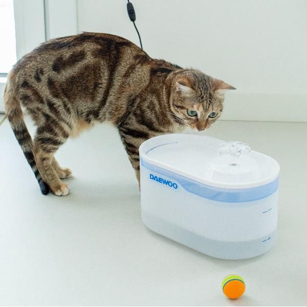 SMART PET WATER FOUNTAIN 2.6L + APP