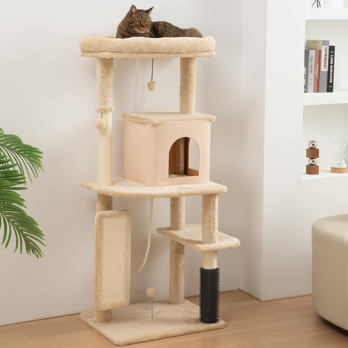 Albero per Gatti Multilivello Alto 132 cm con Casetta, Lettino, Pali Tiragraffi, Spazzola e Pallina, Beige