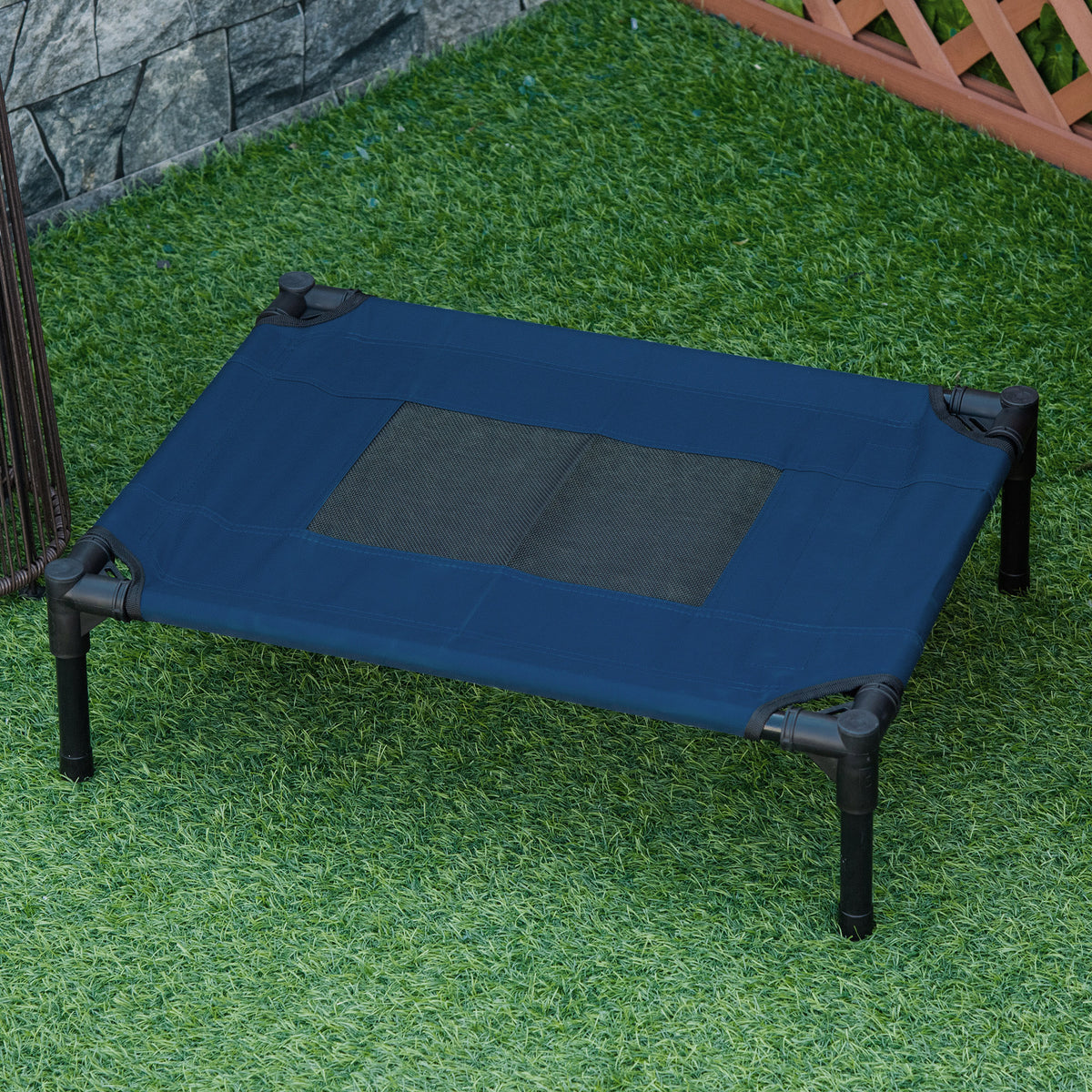 Lettino per Cani Rialzato con Seduta Traspirante, in Acciaio e Tessuto, 61x46x18 cm, Blu Scuro e Nero